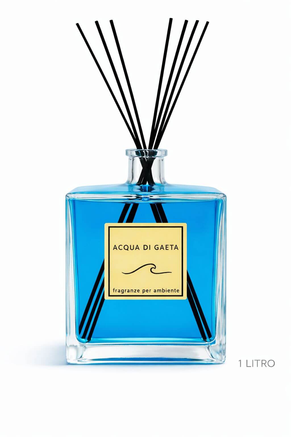 Acqua di Gaeta — Profumatore d’Ambiente 1 L in elegant glass bottle with black reeds.