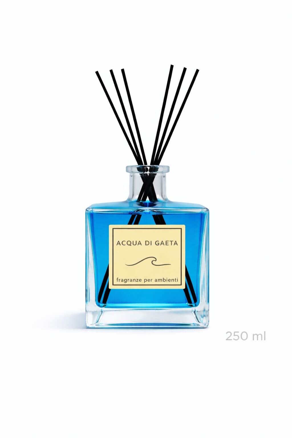Acqua di Gaeta β Profumatore dβAmbiente 250 ml in elegante bottiglia trasparente con bastoncini diffusori.